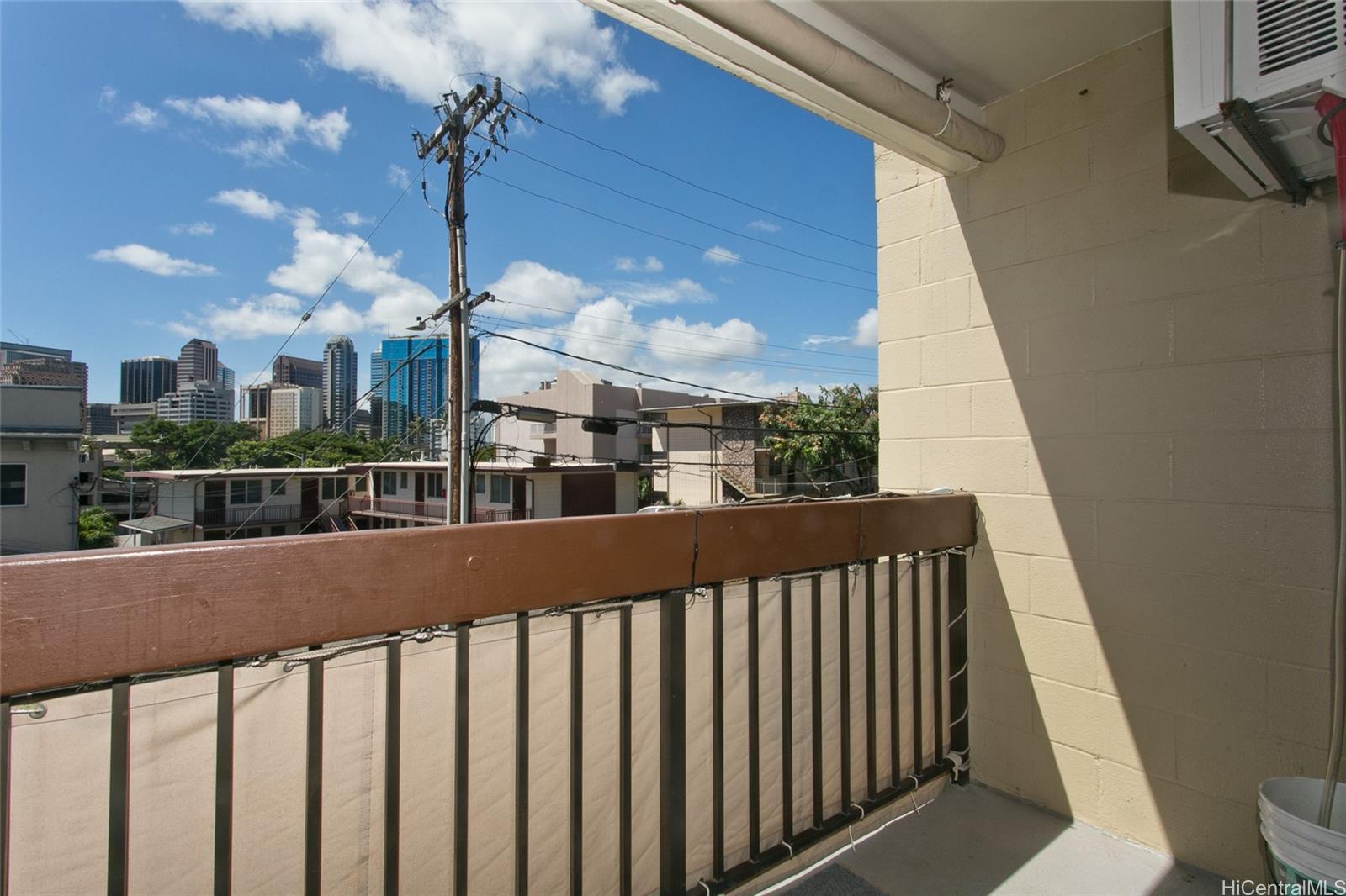 Lusitana Gardens condo # 305, Honolulu, Hawaii - photo 7 of 10