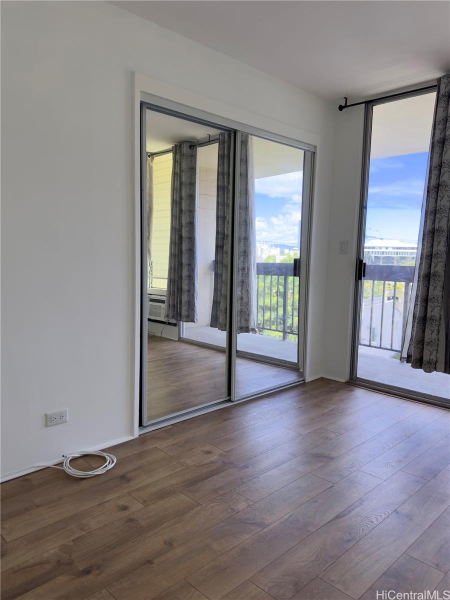 Lusitana Gardens condo # 503, Honolulu, Hawaii - photo 2 of 7