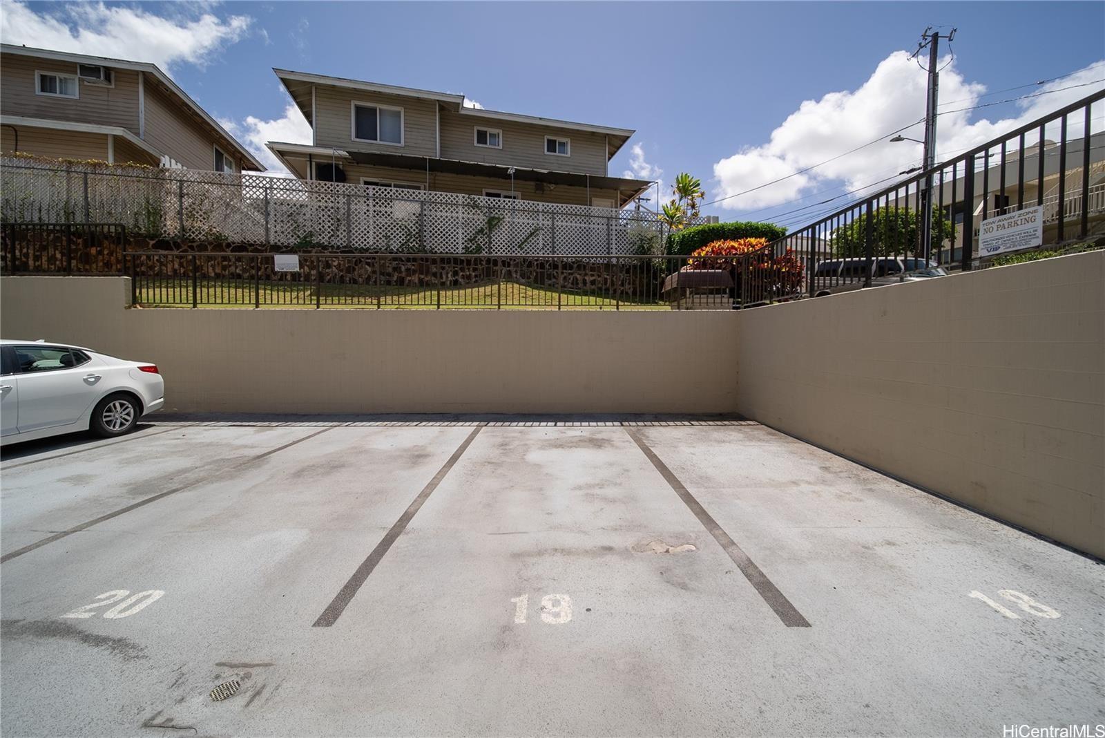 1401 Lusitana St Honolulu - Rental - photo 18 of 22