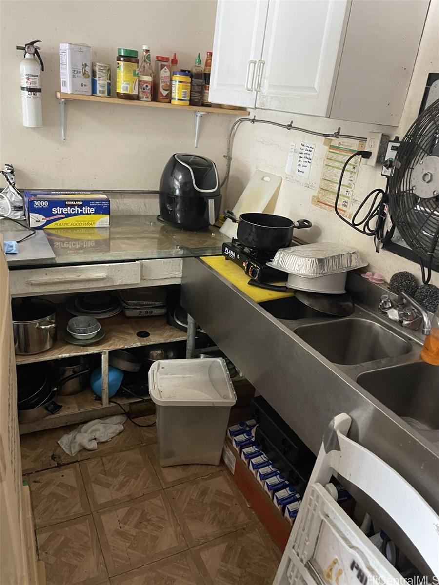 1402 Lusitana St Punchbowl-lower  - photo 12 of 15