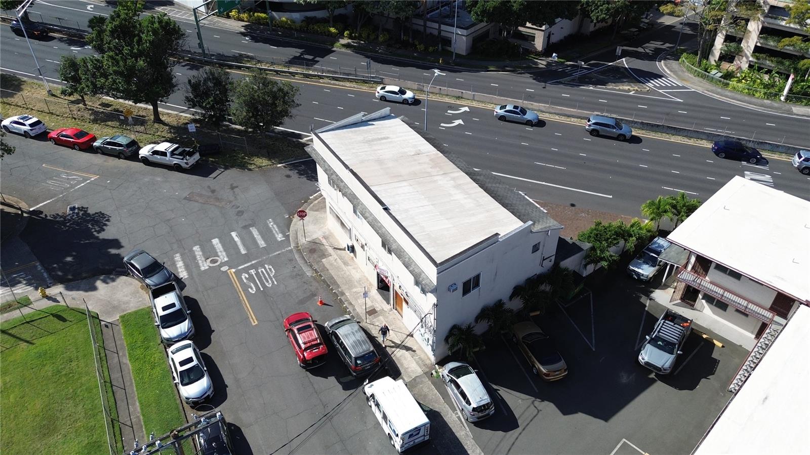 1402 Lusitana St Honolulu Oahu commercial real estate photo5 of 13