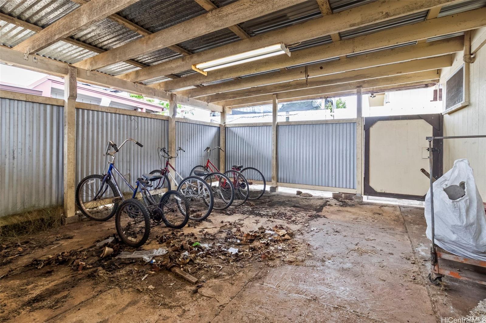 1404  Kaumoli Street Pearl City-upper, PearlCity home - photo 23 of 23