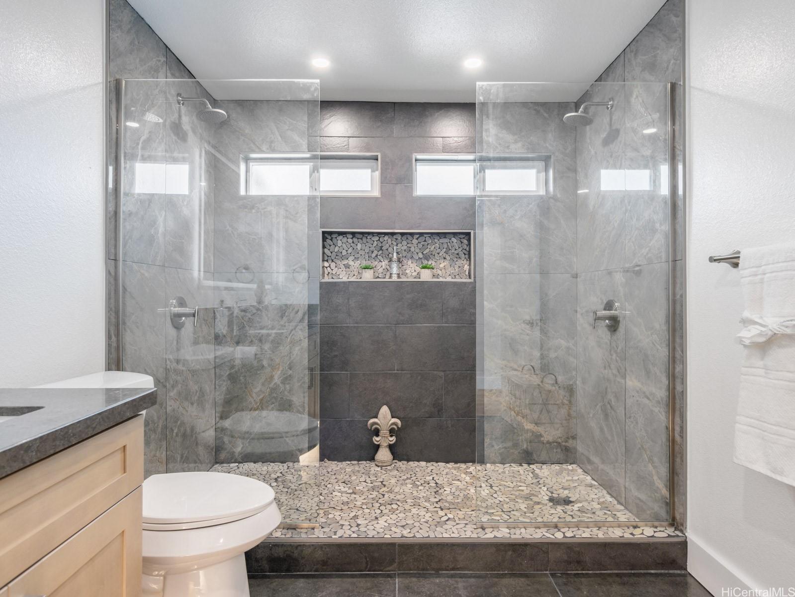 1404  Noelani Street Pearl City-upper, PearlCity home - photo 3 of 25