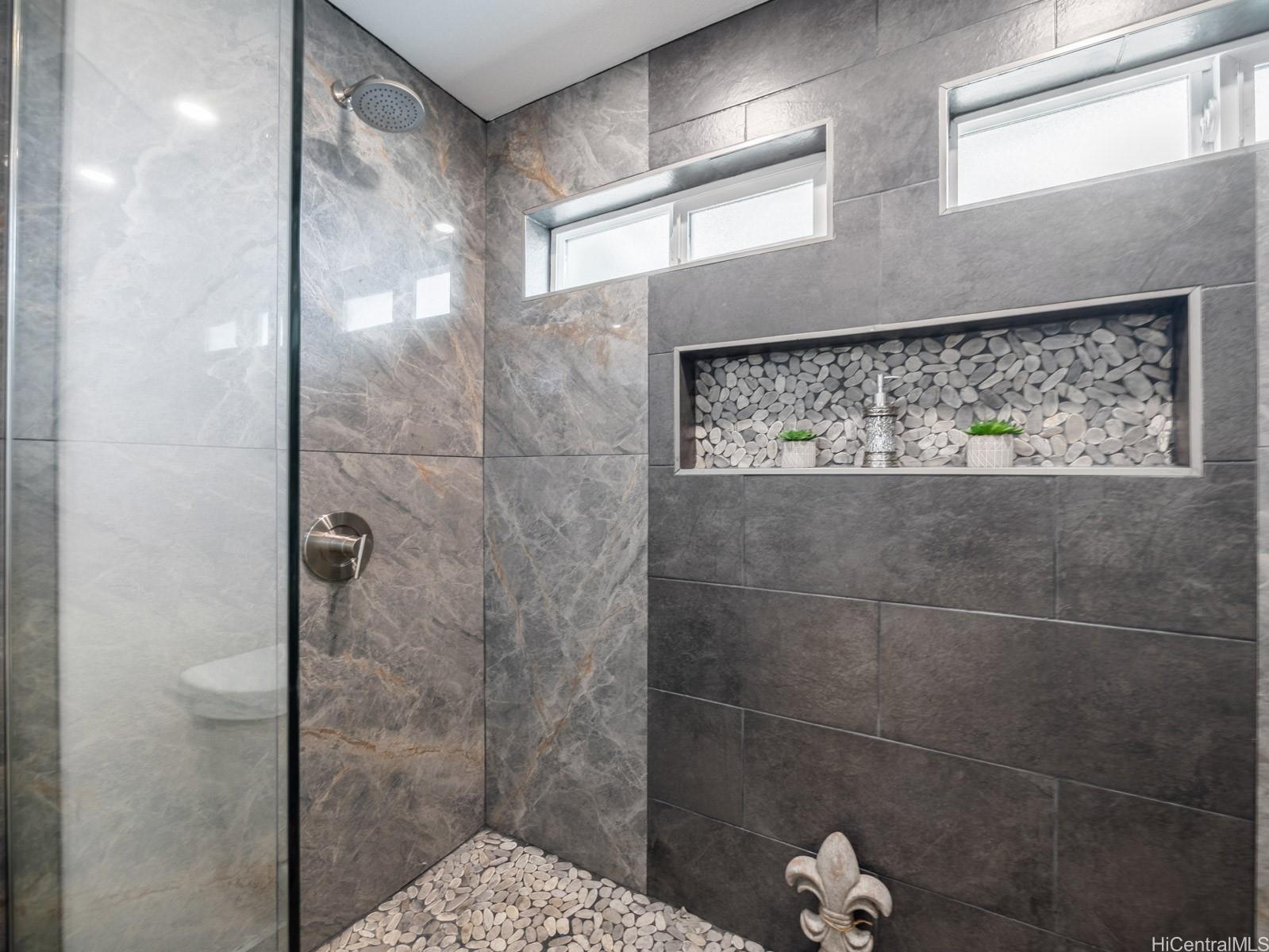 1404  Noelani Street Pearl City-upper, PearlCity home - photo 4 of 25