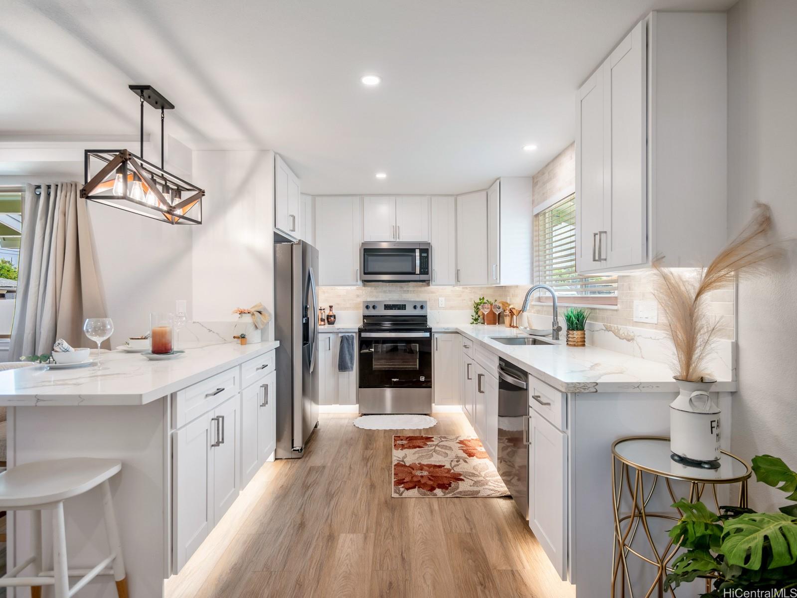 1404  Noelani Street Pearl City-upper, PearlCity home - photo 8 of 25