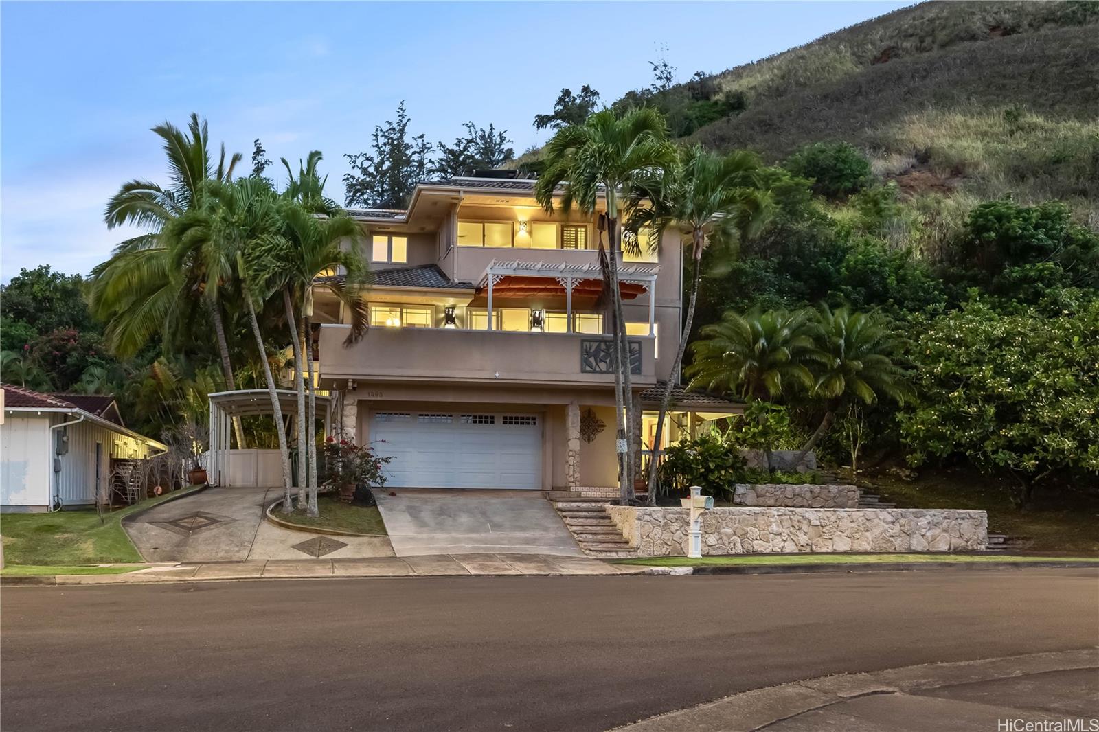 1408  Auwaiku Street Keolu Hills, Kailua home - photo 2 of 25