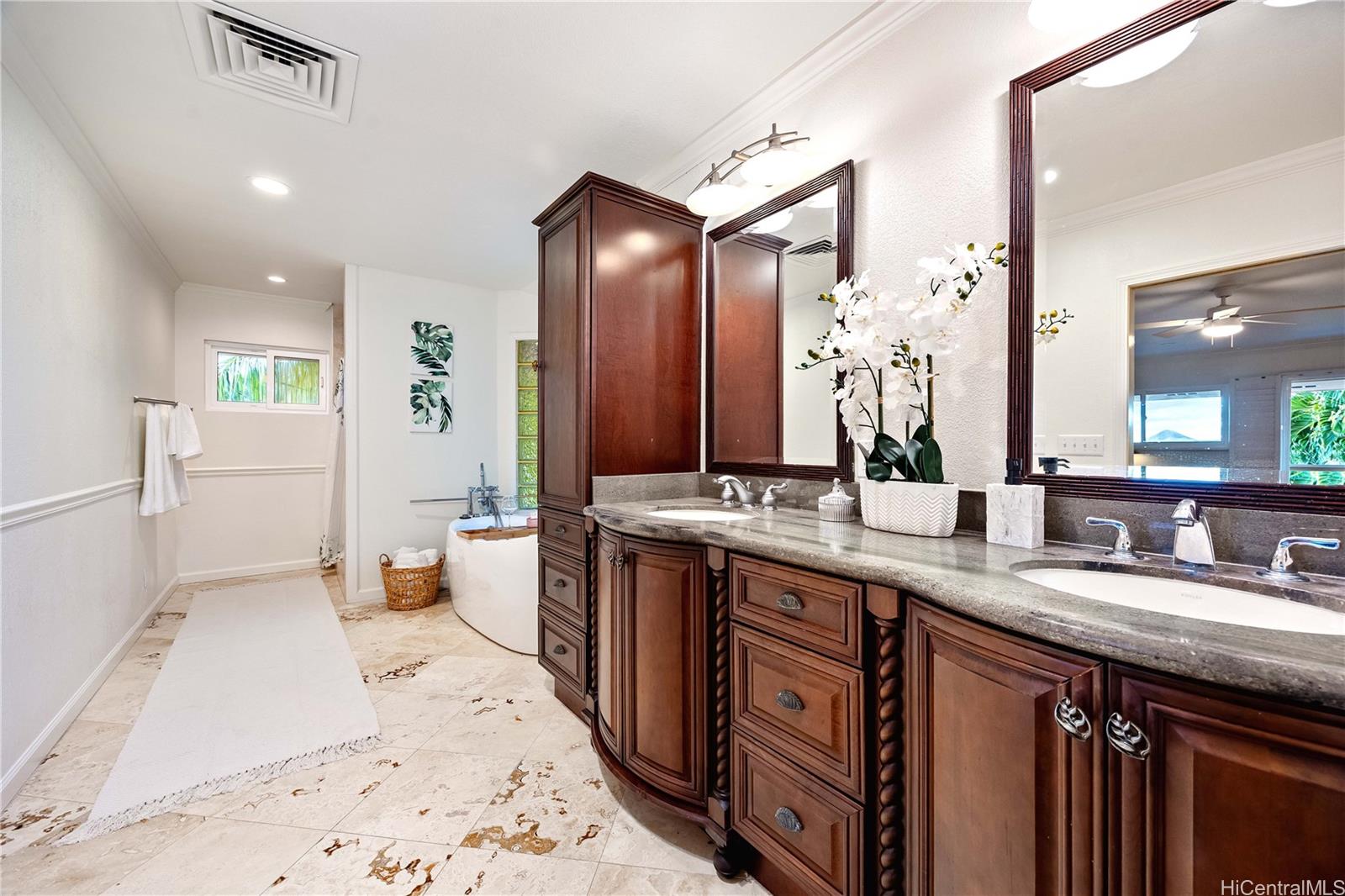 1408  Auwaiku Street Keolu Hills, Kailua home - photo 10 of 25