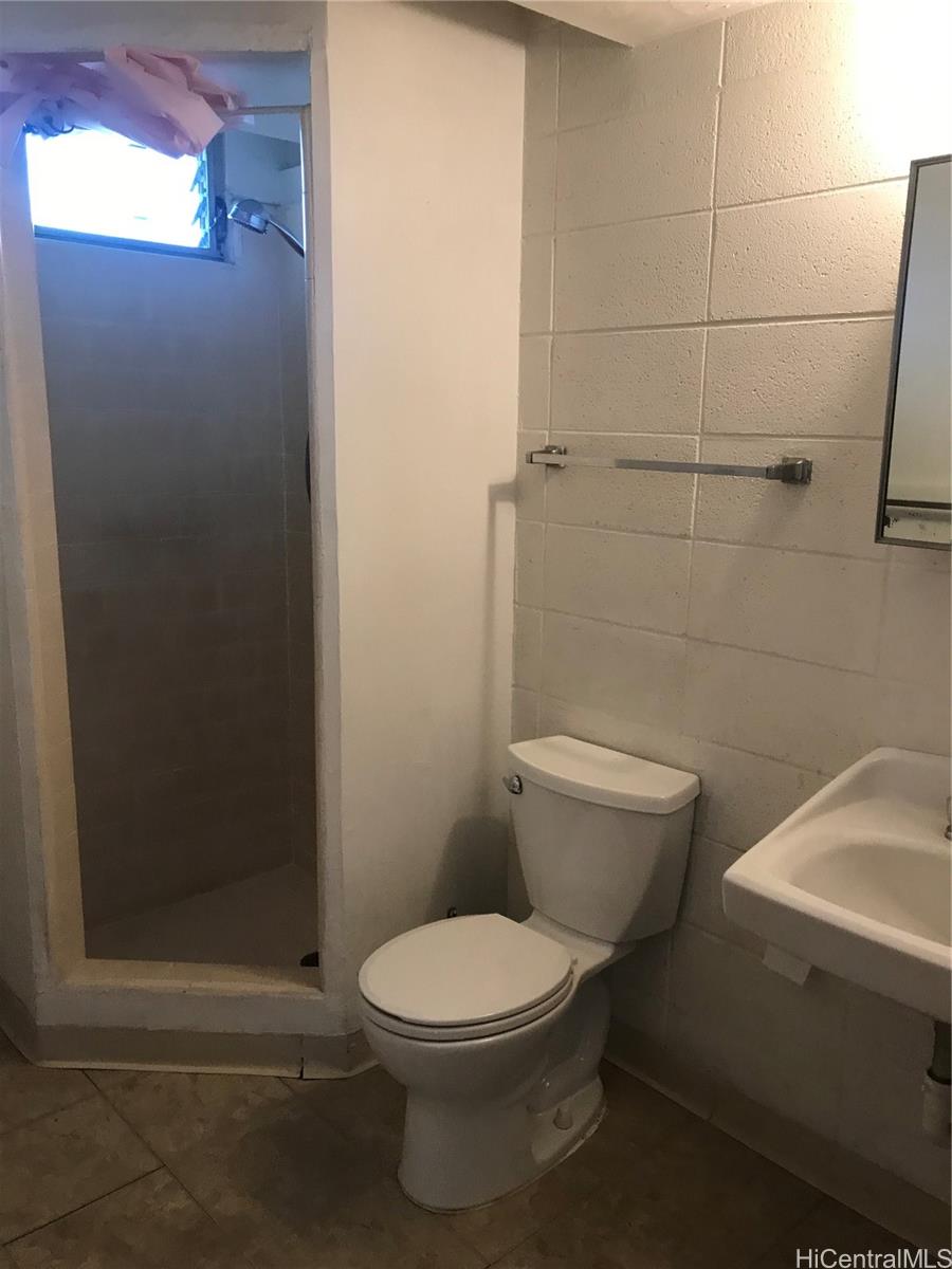 1409 Kinau St Honolulu - Rental - photo 4 of 6