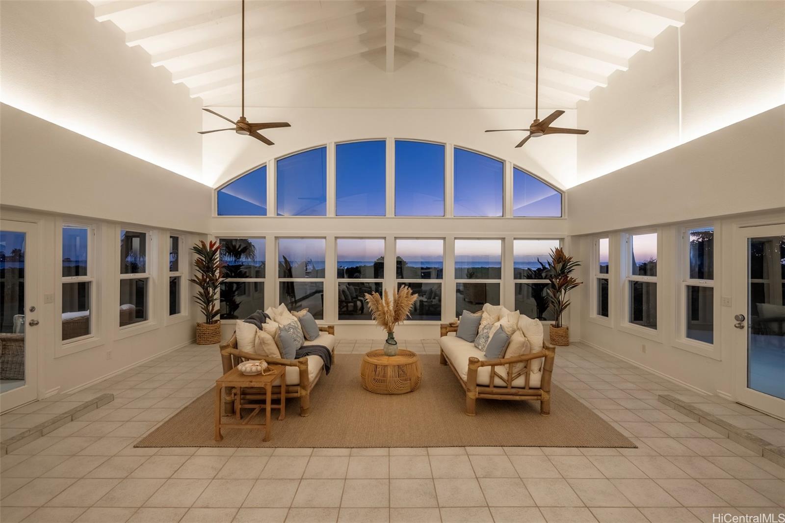 141  Kailuana Loop Beachside, Kailua home - photo 2 of 25