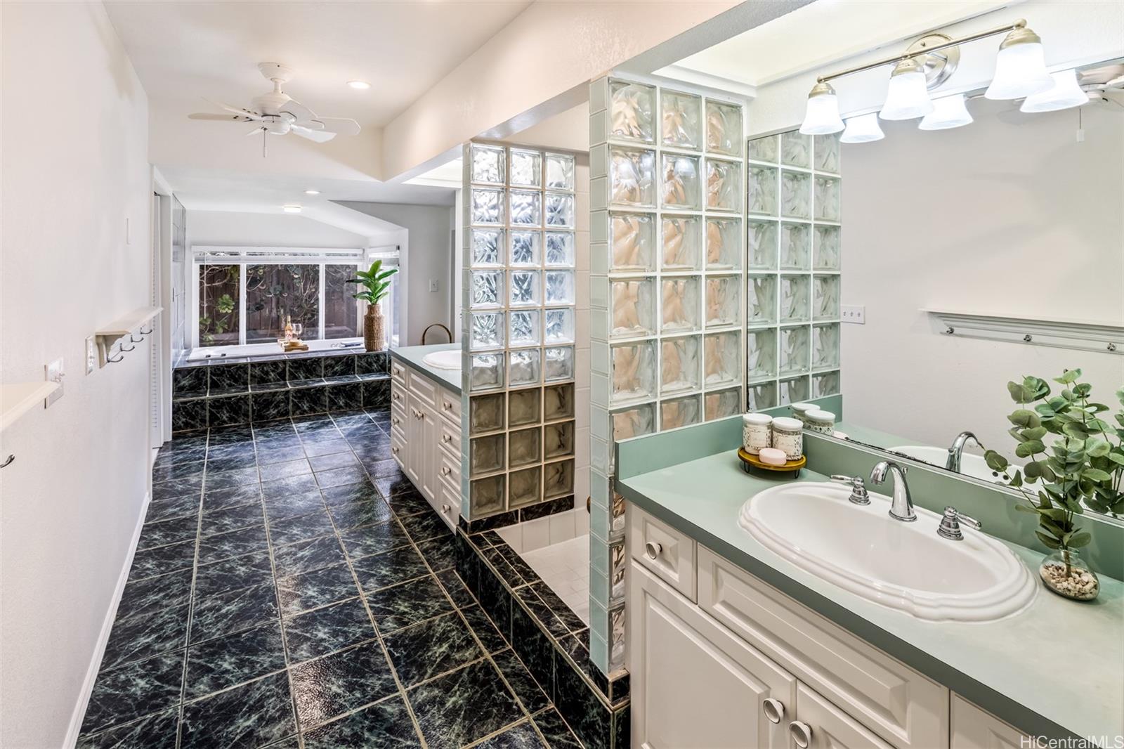 141  Kailuana Loop Beachside, Kailua home - photo 19 of 25