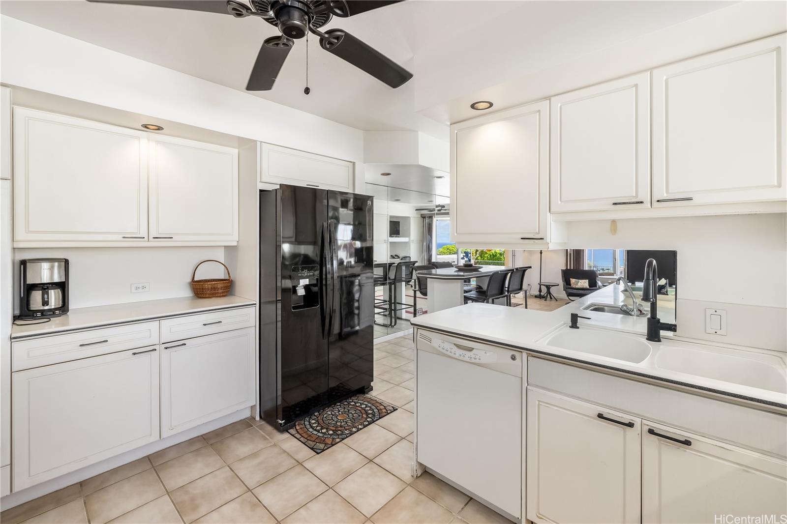 1410  Ehupua St Waialae Iki, Diamond Head home - photo 11 of 25