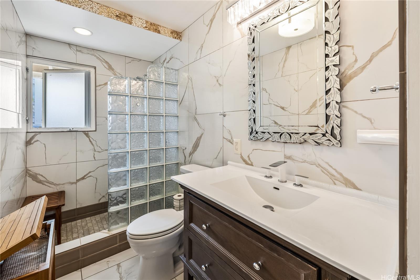 1410  Ehupua St Waialae Iki, Diamond Head home - photo 22 of 25