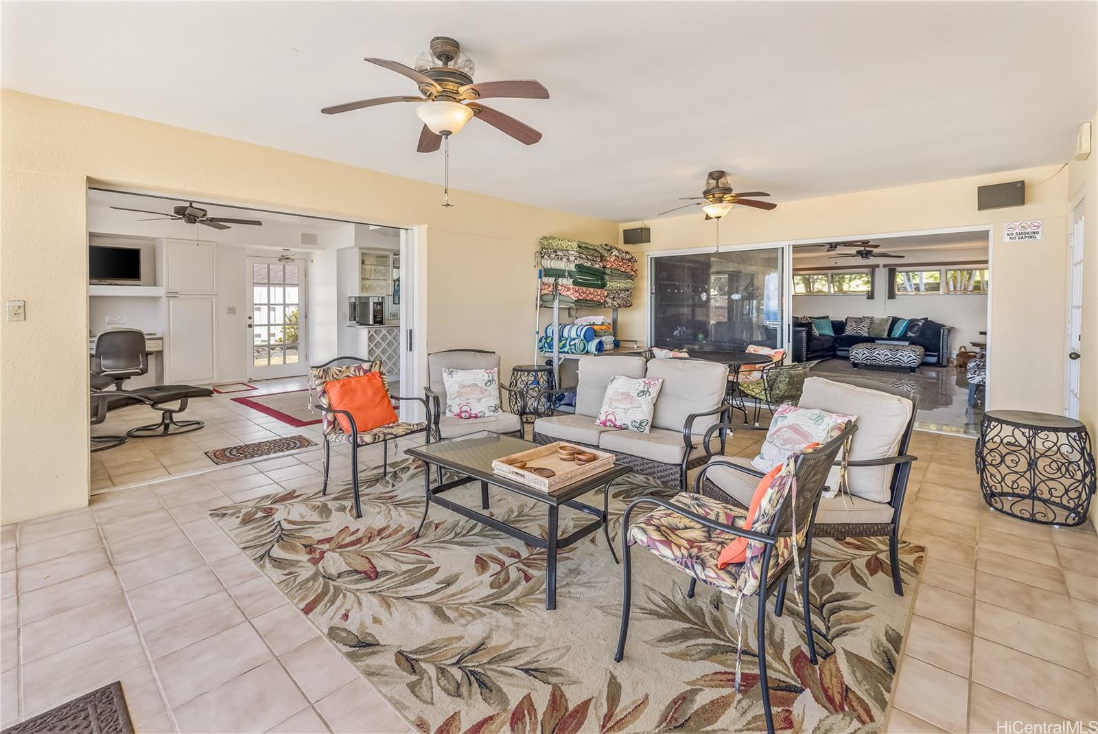 1410  Ehupua St Waialae Iki, Diamond Head home - photo 5 of 25