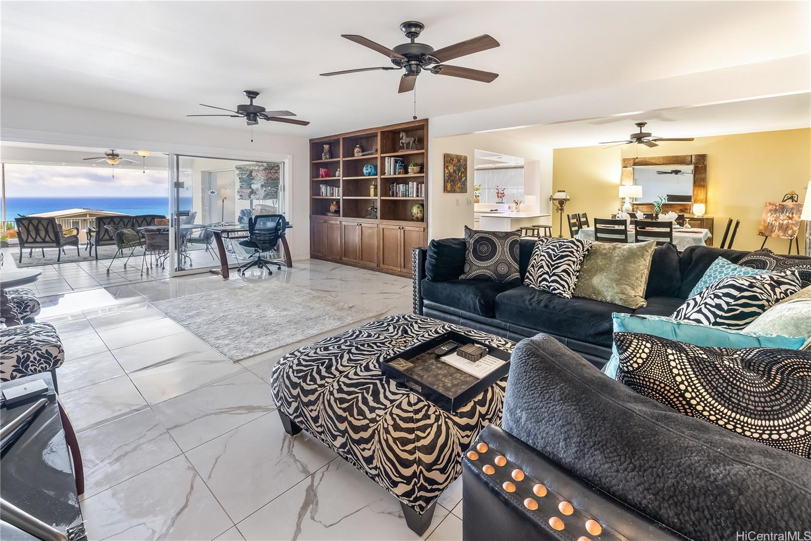 1410  Ehupua St Waialae Iki, Diamond Head home - photo 7 of 25