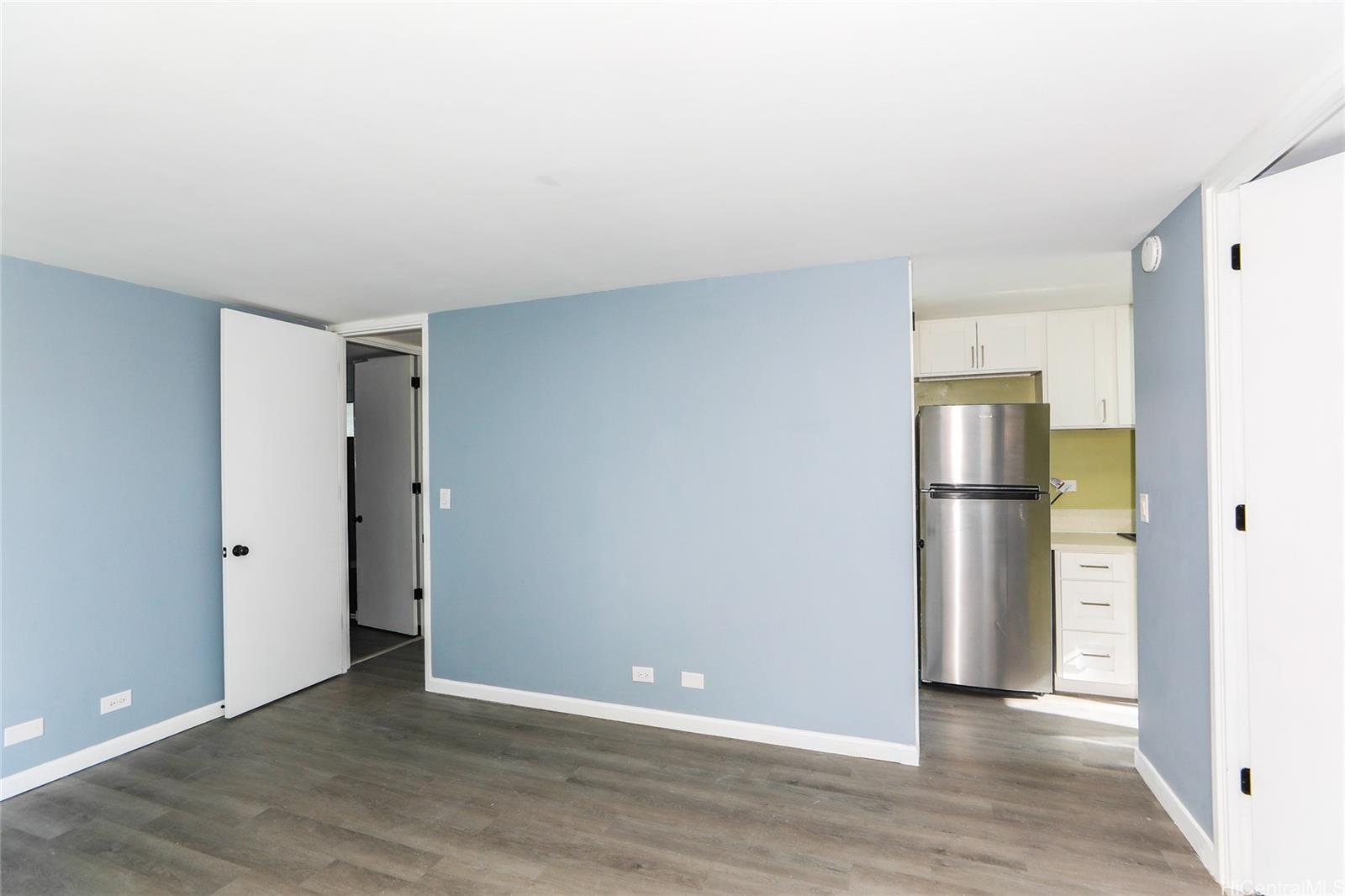 Luna-Liho Towers condo # 401, Honolulu, Hawaii - photo 2 of 19