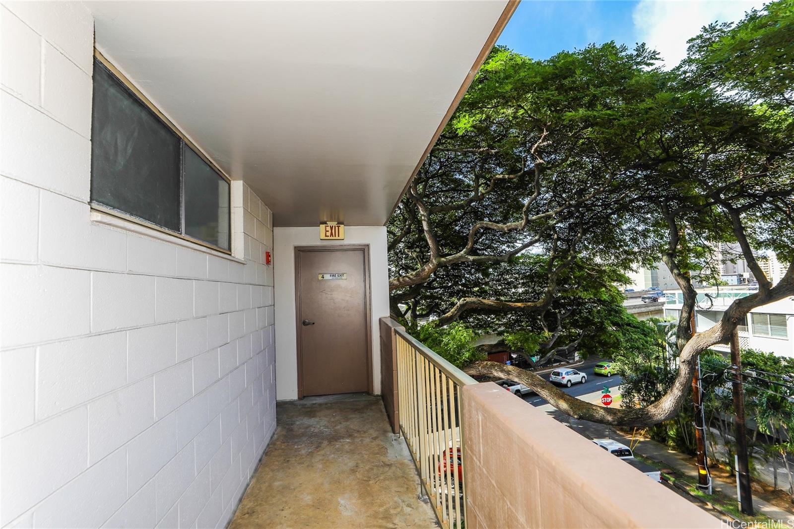 Luna-Liho Towers condo # 401, Honolulu, Hawaii - photo 18 of 19