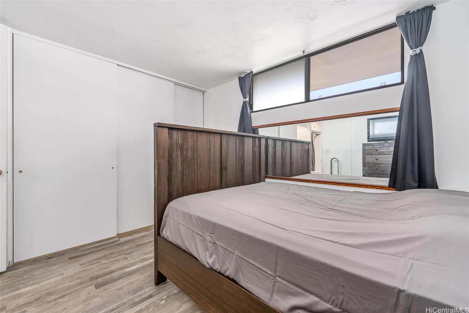 Luna-Liho Towers condo # 407, Honolulu, Hawaii - photo 16 of 24