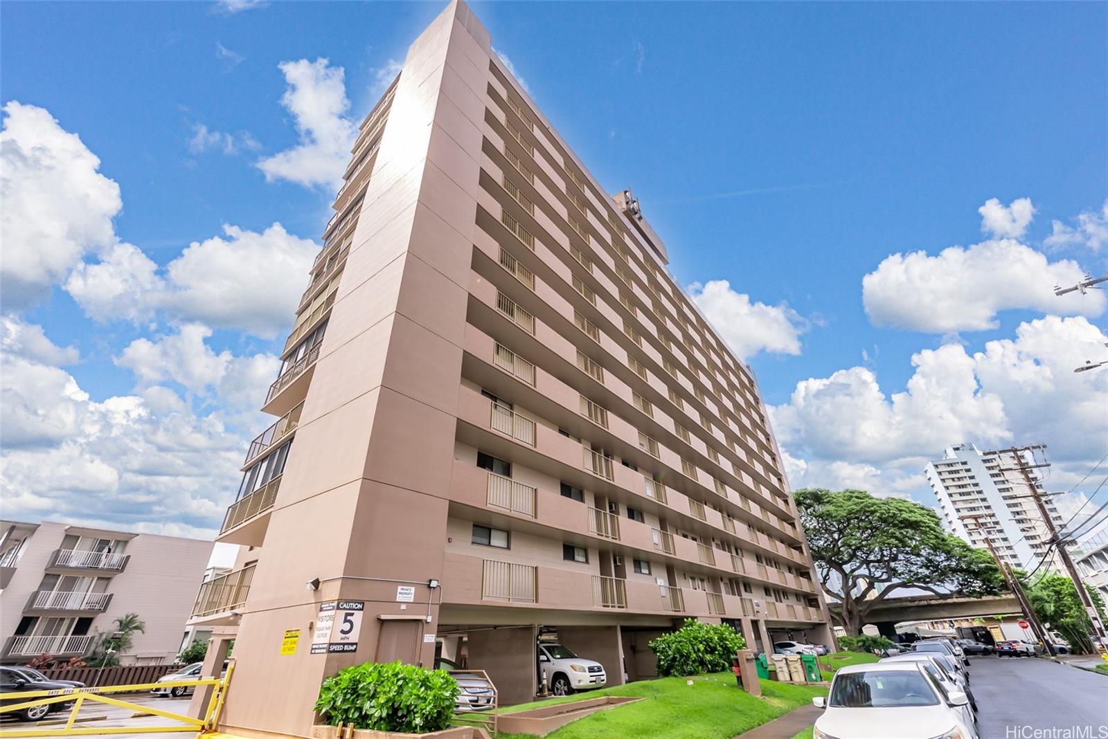 Luna-Liho Towers condo # 407, Honolulu, Hawaii - photo 24 of 24