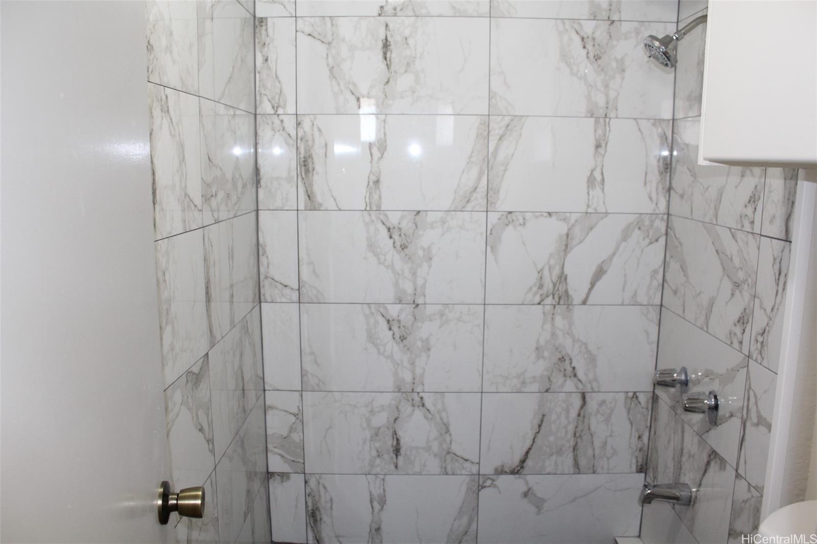 Luna-Liho Towers condo # 704, Honolulu, Hawaii - photo 11 of 14