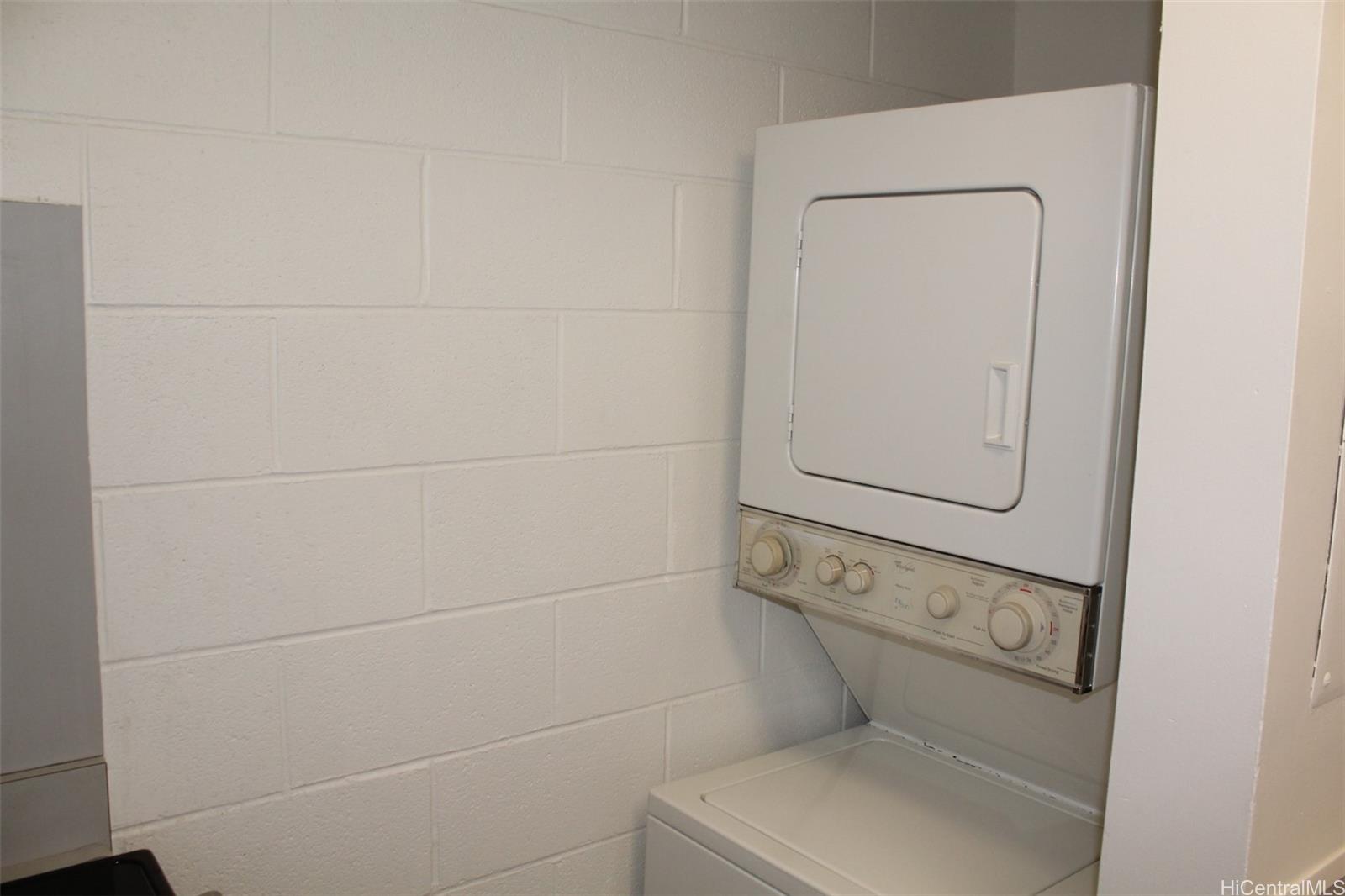 Luna-Liho Towers condo # 704, Honolulu, Hawaii - photo 13 of 14