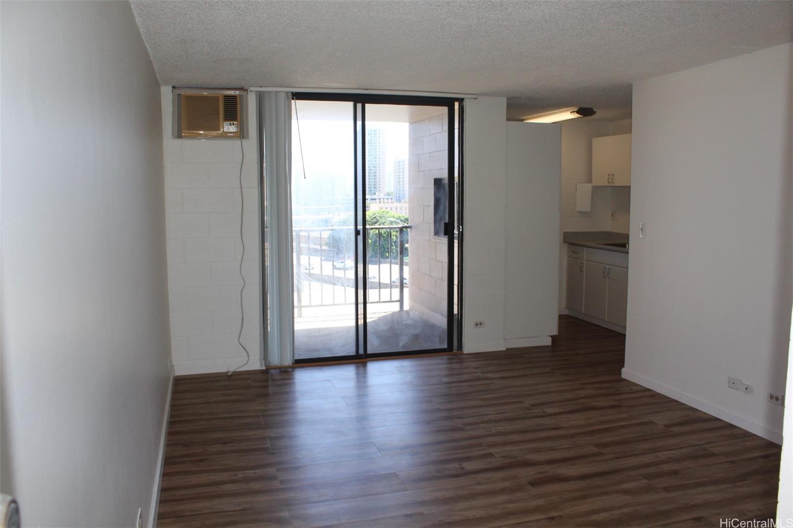 Luna-Liho Towers condo # 704, Honolulu, Hawaii - photo 4 of 14