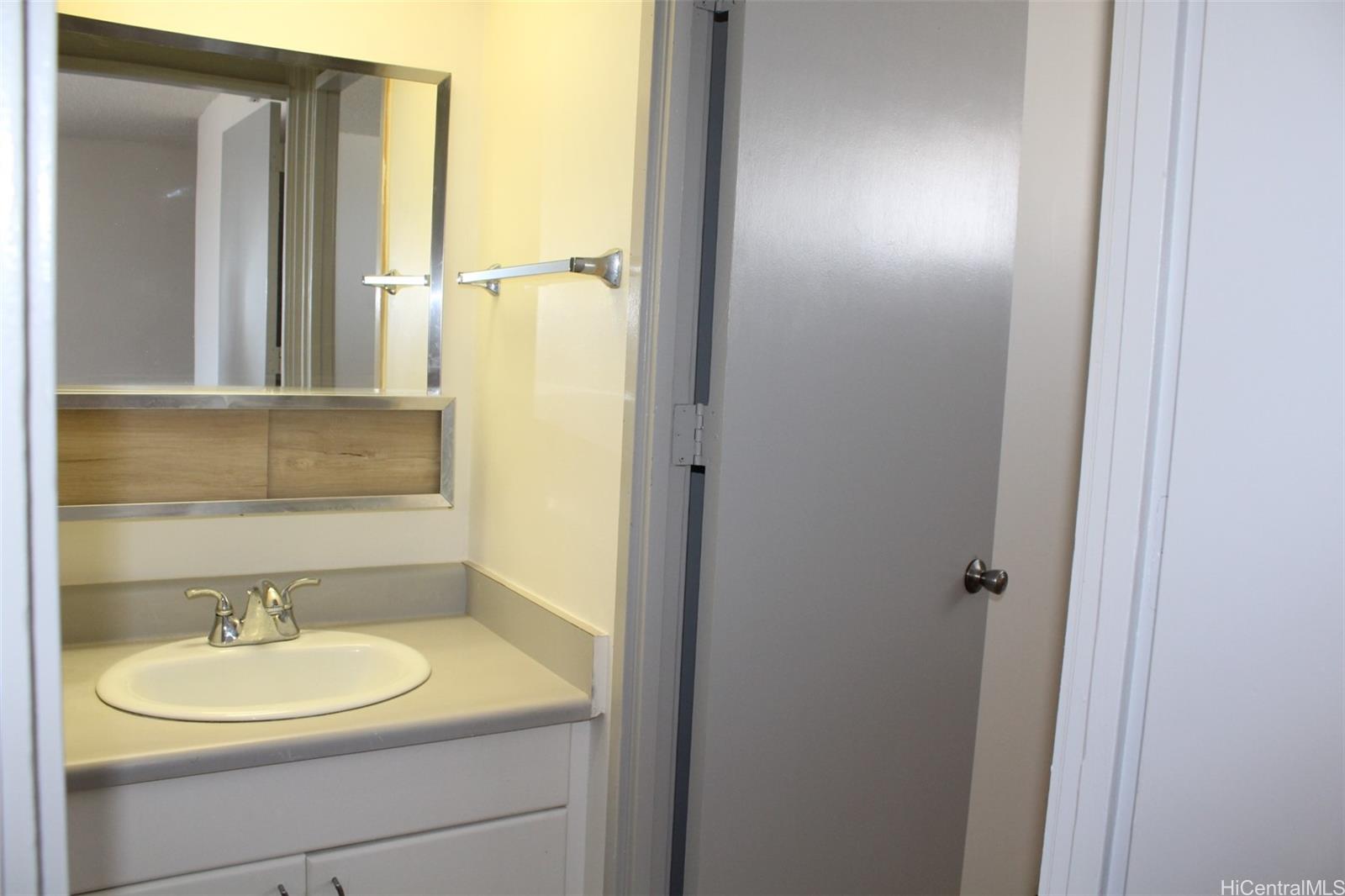 Luna-Liho Towers condo # 704, Honolulu, Hawaii - photo 9 of 14