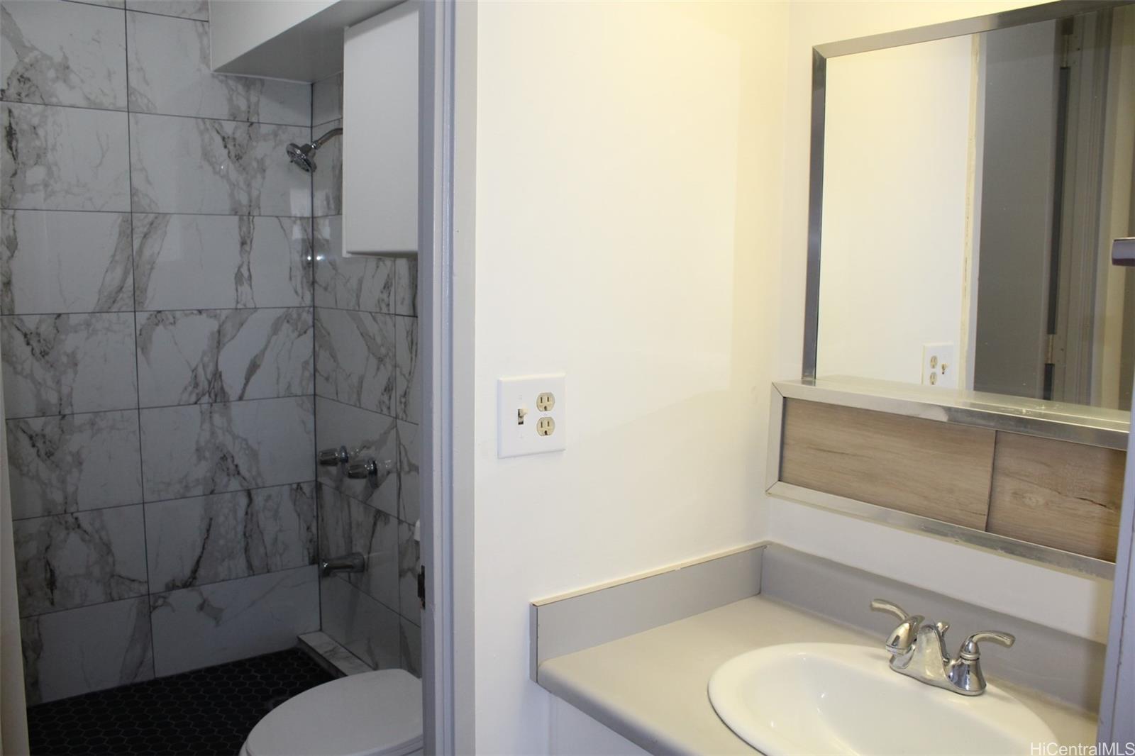 Luna-Liho Towers condo # 704, Honolulu, Hawaii - photo 10 of 14