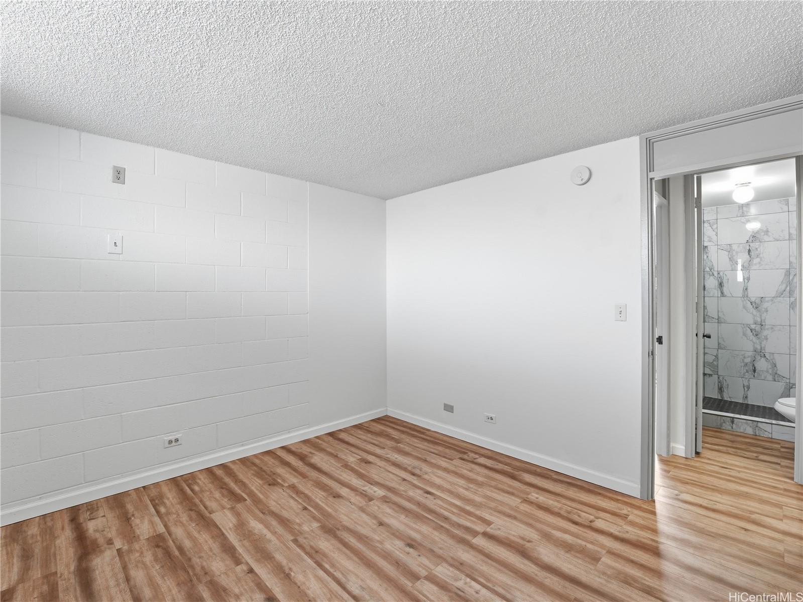 Luna-Liho Towers condo # 704, Honolulu, Hawaii - photo 7 of 17