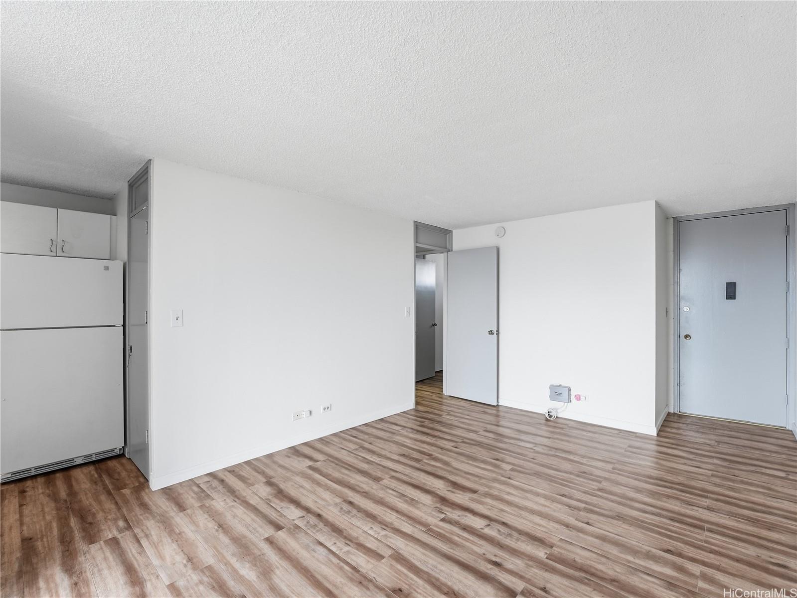 Luna-Liho Towers condo # 704, Honolulu, Hawaii - photo 9 of 17