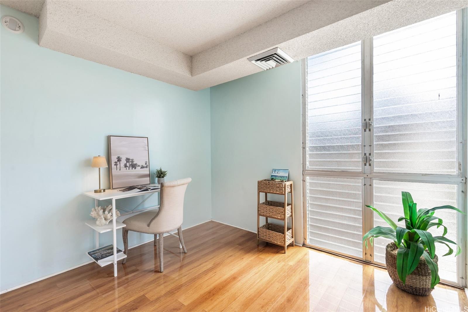 Jason Apts condo # 502, Honolulu, Hawaii - photo 11 of 17