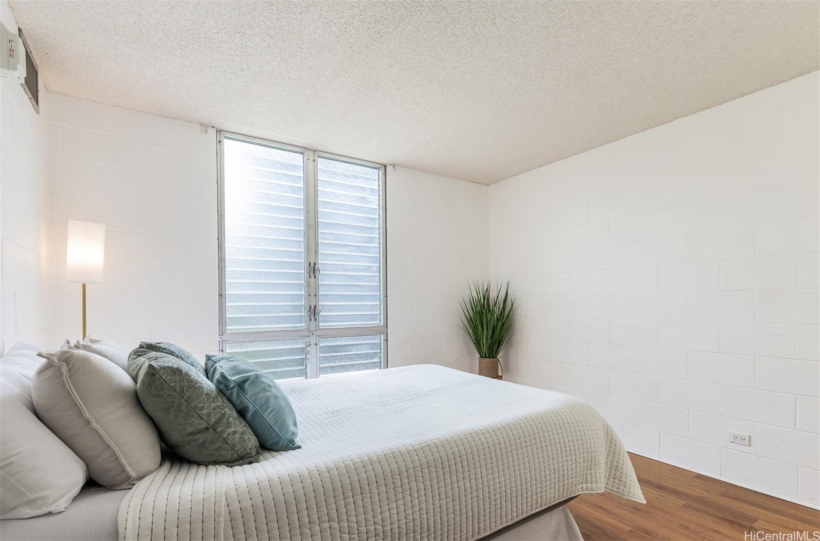 Jason Apts condo # 502, Honolulu, Hawaii - photo 7 of 17