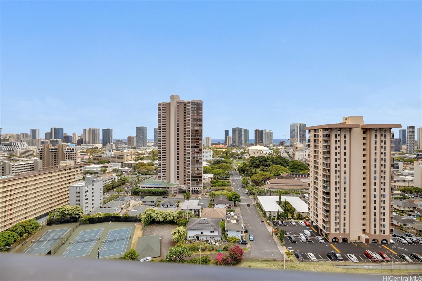 Town House condo # 1214, Honolulu, Hawaii - photo 18 of 20