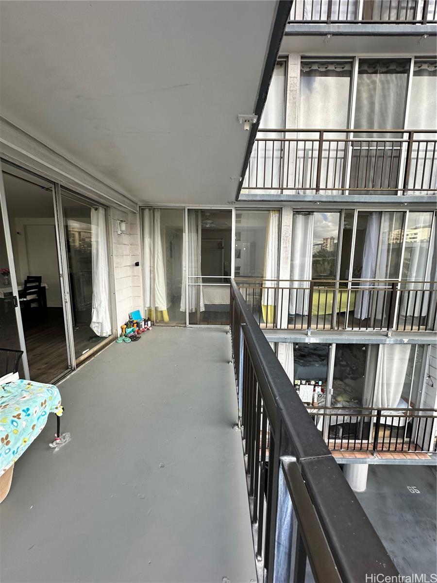 Town House condo # 201, Honolulu, Hawaii - photo 11 of 20
