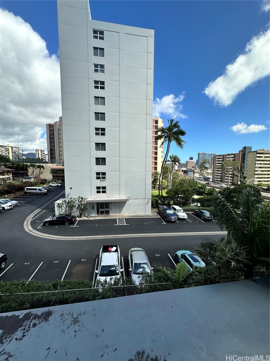 Town House condo # 201, Honolulu, Hawaii - photo 21 of 23
