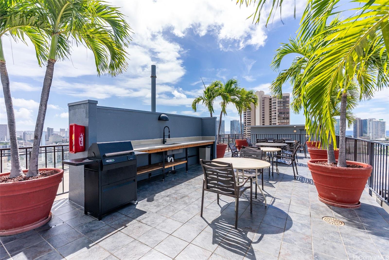 Town House condo # 408, Honolulu, Hawaii - photo 16 of 18