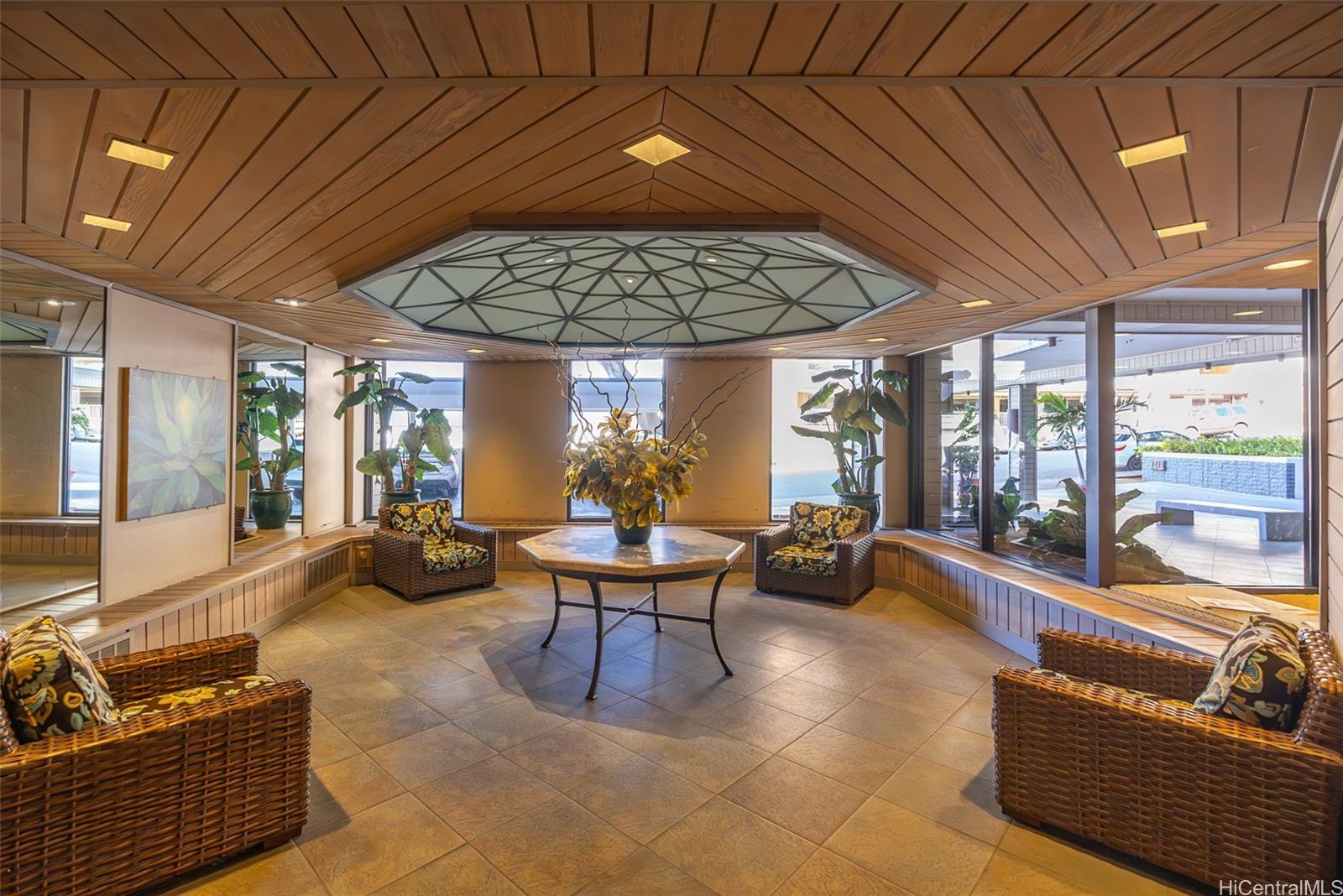 Town House condo # 408, Honolulu, Hawaii - photo 17 of 18