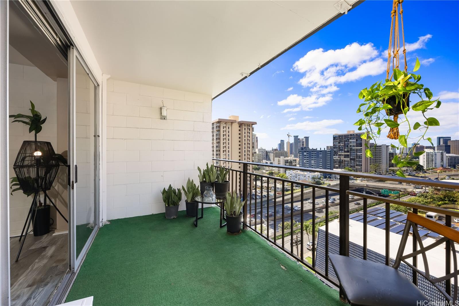 Town House condo # 908, Honolulu, Hawaii - photo 10 of 25