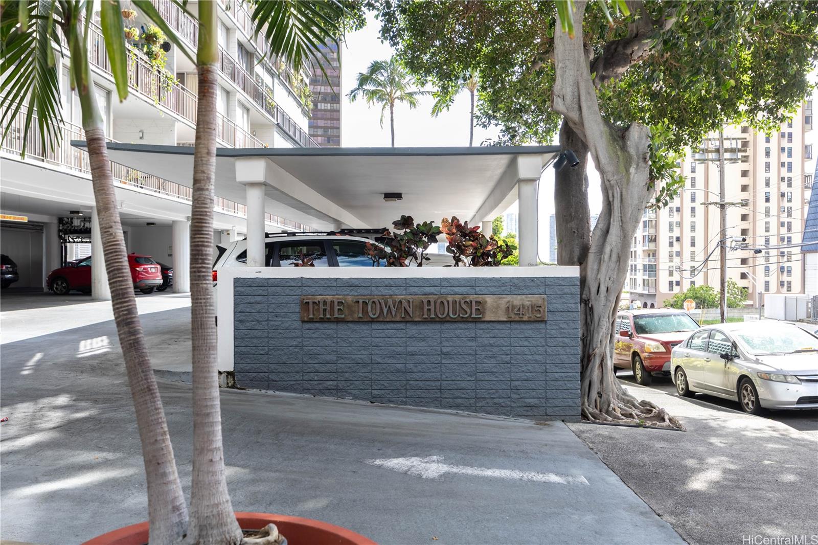 Town House condo # 908, Honolulu, Hawaii - photo 22 of 25