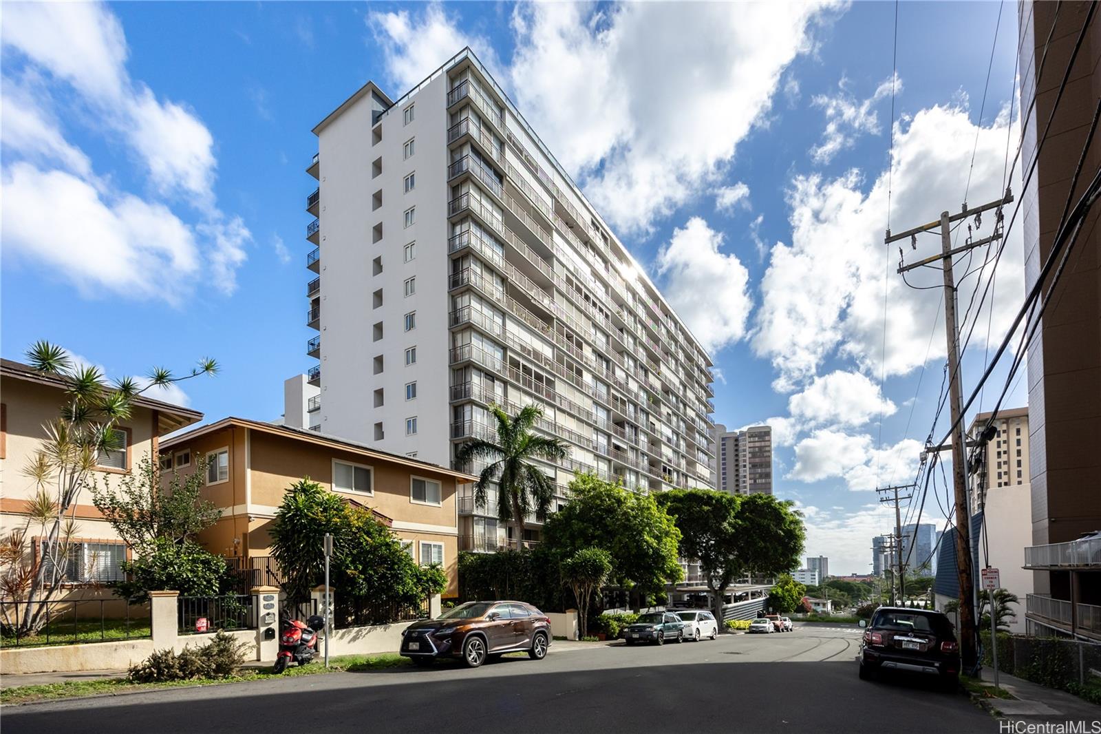 Town House condo # 908, Honolulu, Hawaii - photo 24 of 25