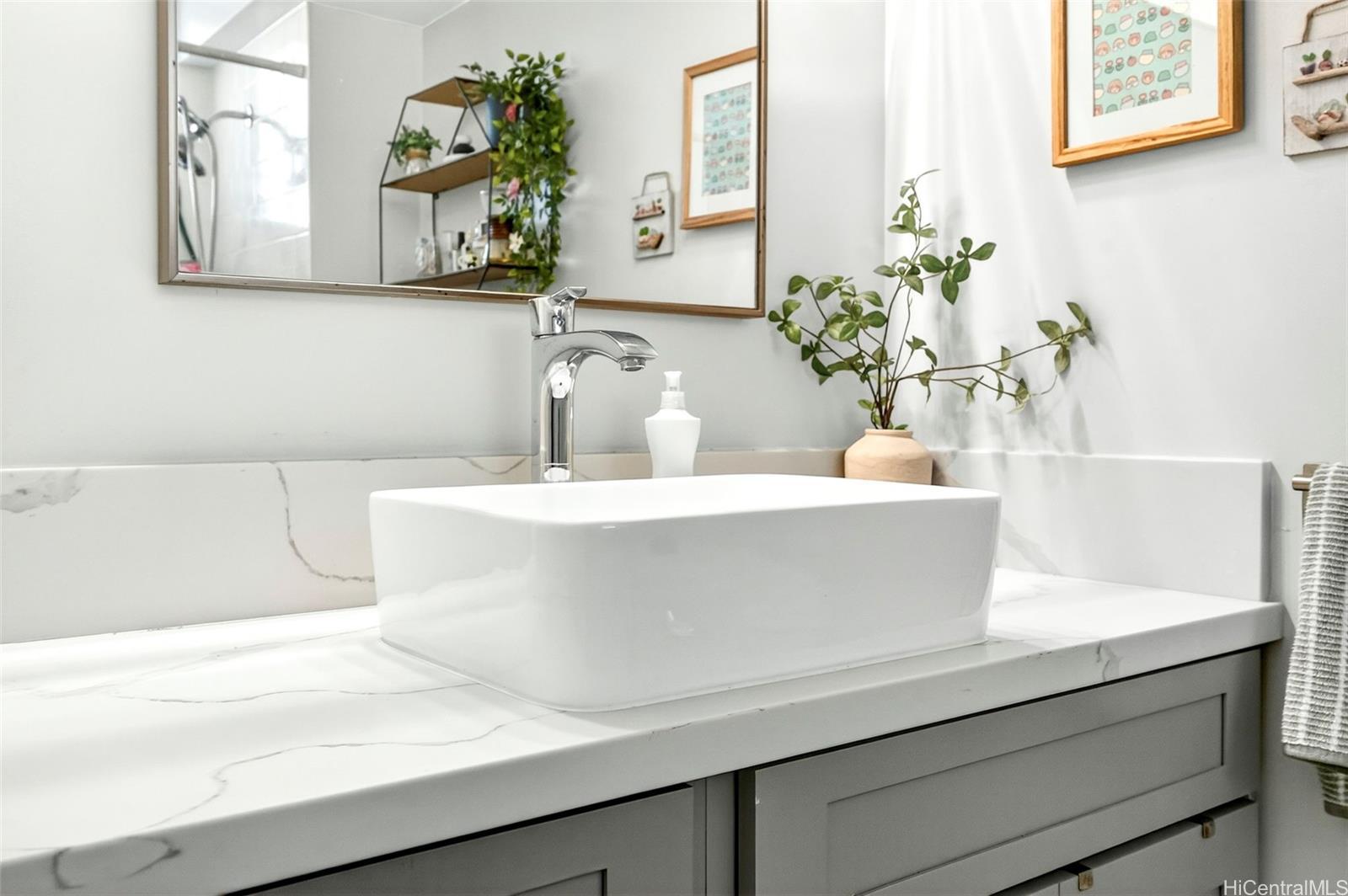 Dominis West condo # 1007, Honolulu, Hawaii - photo 12 of 24