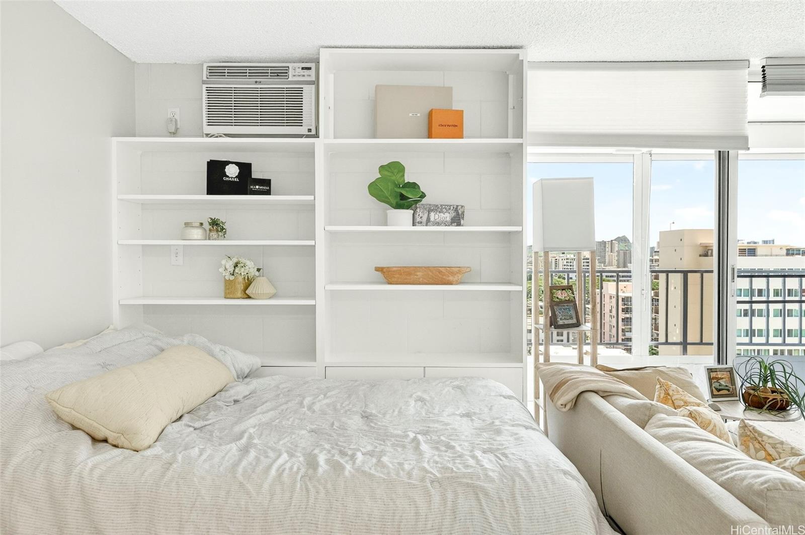 Dominis West condo # 1007, Honolulu, Hawaii - photo 5 of 24