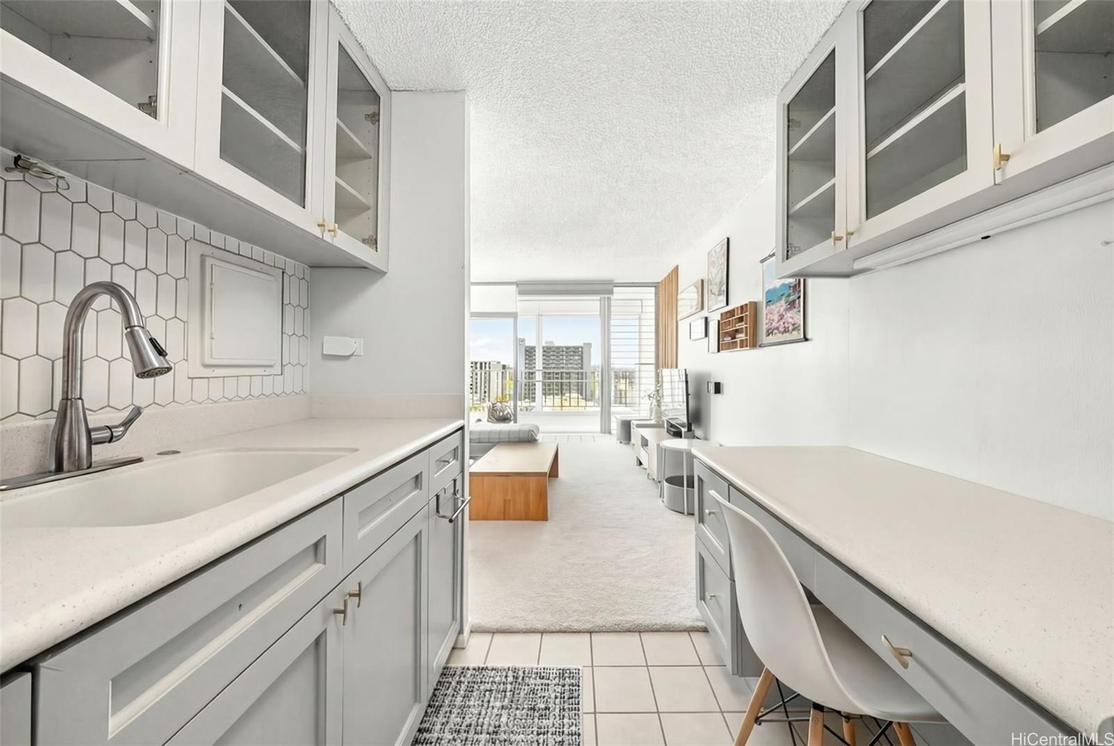 Dominis West condo # 1007, Honolulu, Hawaii - photo 8 of 24