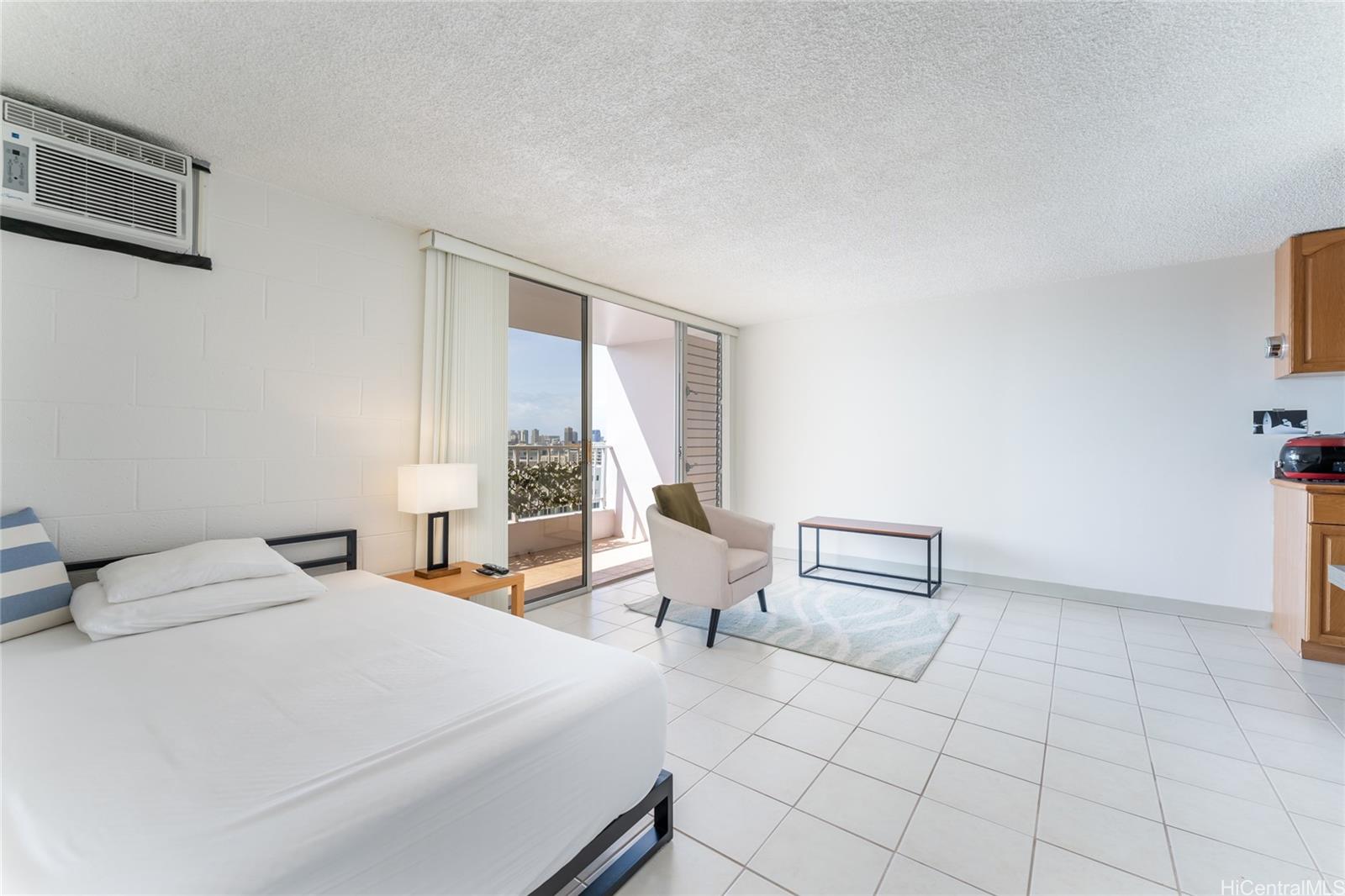 Dominis West condo # 1205, Honolulu, Hawaii - photo 4 of 24