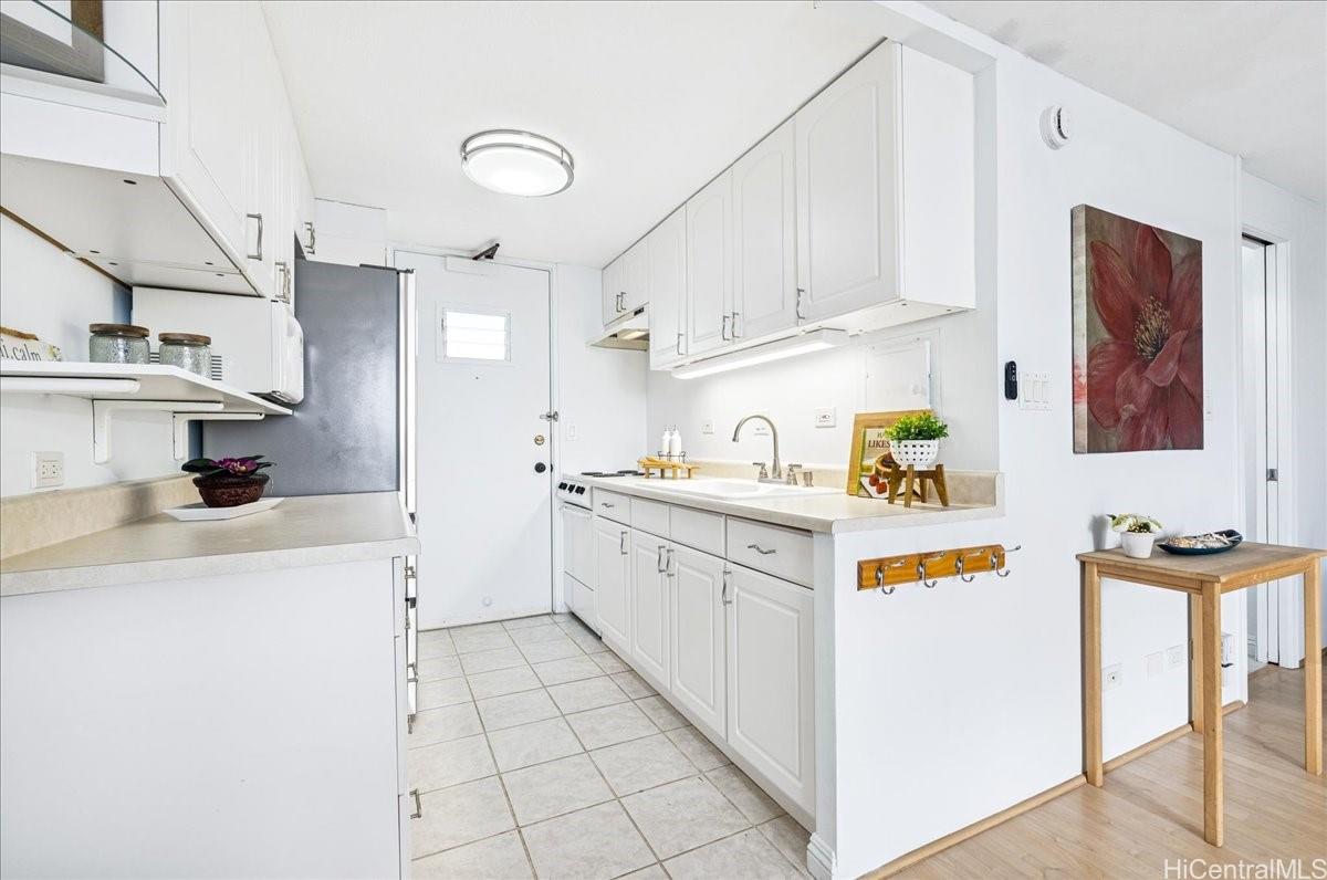 Dominis West condo # 1507, Honolulu, Hawaii - photo 12 of 25