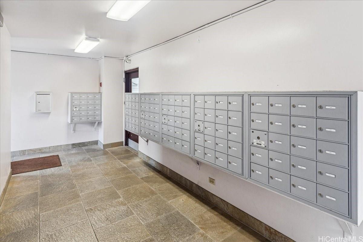 Dominis West condo # 1507, Honolulu, Hawaii - photo 18 of 25