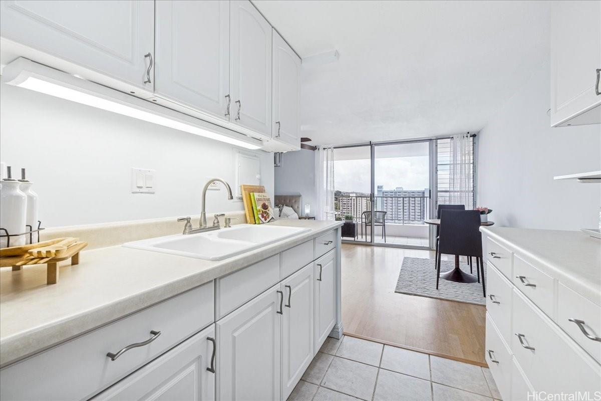 Dominis West condo # 1507, Honolulu, Hawaii - photo 10 of 25