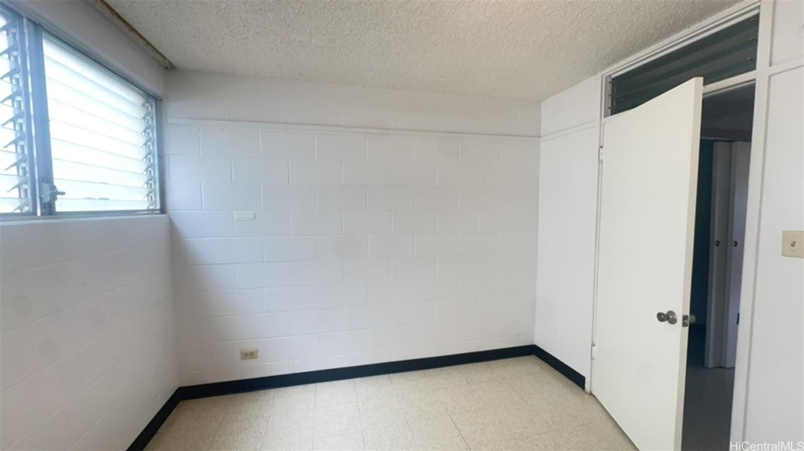 1419 Ernest St Honolulu - Rental - photo 8 of 9
