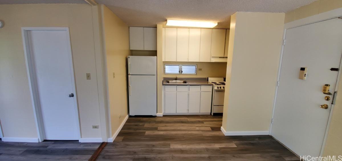 1420 Alapai Street Honolulu - Rental - photo 2 of 9