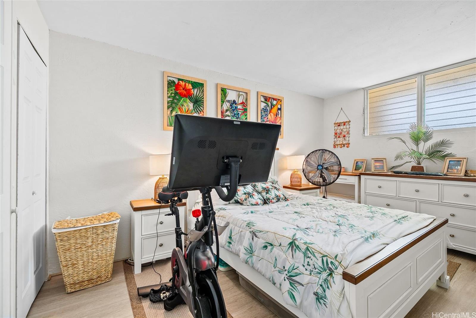 Victoria Towers condo # 1504, Honolulu, Hawaii - photo 14 of 23