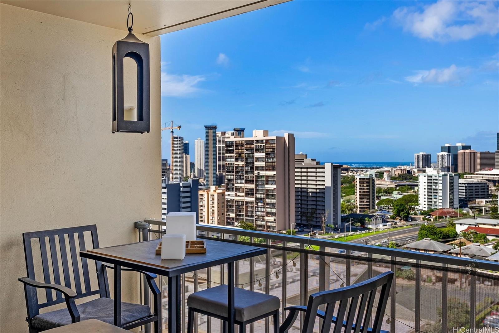 Victoria Towers condo # 1504, Honolulu, Hawaii - photo 19 of 23